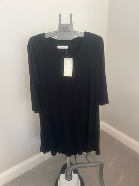 KEREN hart Black V‑Neck Tunic Dress